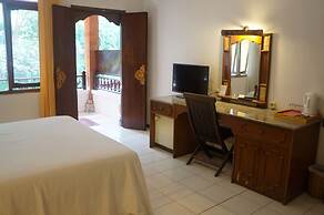 Puri Naga Beachfront Cottages