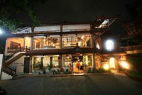 Puri Naga Beachfront Cottages