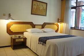 Puri Naga Beachfront Cottages