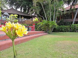 Puri Naga Beachfront Cottages
