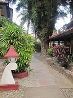 Puri Naga Beachfront Cottages