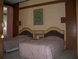 Puri Naga Beachfront Cottages