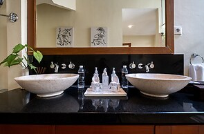 Villa Seriska Seminyak Bali