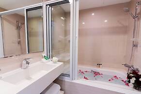 Mandarin Hotel Managed by Centre Point