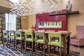 Hampton Inn & Suites Williamsport-Faxon Exit