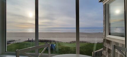 Sea Sprite at Haystack Rock
