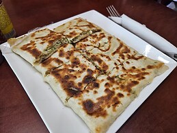 Bridgeview Hotel & Conference Centre