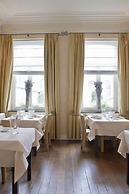 Le Castel Hotel