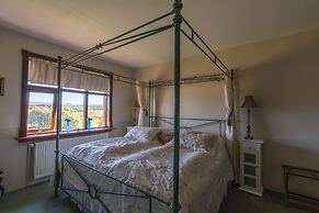 Hotel Kriunes - A city hotel by the lake