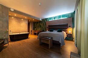 Hotel Kriunes - A city hotel by the lake