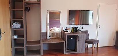 Hotel Kriunes - A city hotel by the lake