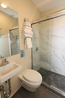 Casa Loma Hotel