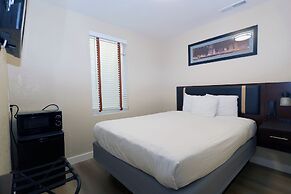 Casa Loma Hotel