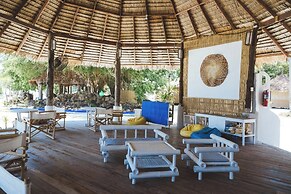 Mayalay Resort-Green Hotel