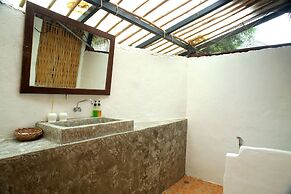 Mayalay Resort-Green Hotel