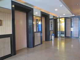 The Pinnacle Hotel and Suites