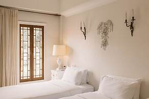 At Niman Conceptual Home