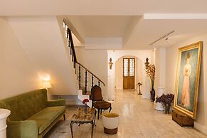 At Niman Conceptual Home