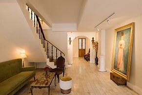 At Niman Conceptual Home