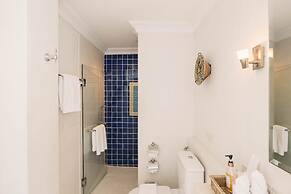 At Niman Conceptual Home