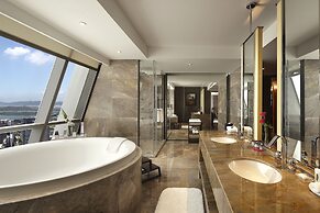 Crowne Plaza Wuxi Taihu by IHG