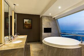 Crowne Plaza Wuxi Taihu by IHG