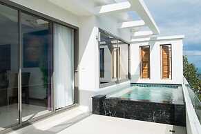 Tropical Sea View Residence