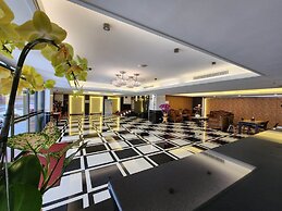 Shihzuwan Hotel - Kaohsiung Station