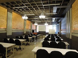 Shihzuwan Hotel - Kaohsiung Station