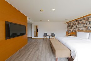 Shihzuwan Hotel - Kaohsiung Station