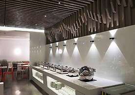 Royal Hotel Group Central Park Branch