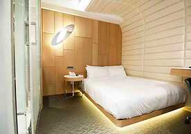 Royal Hotel Group Central Park Branch