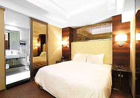 Royal Group Hotel Ho Yi Branch