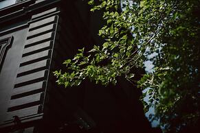 The 1852 - Self Check-in