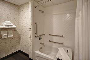 Holiday Inn Lancaster by IHG