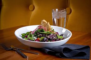 Holiday Inn Lancaster by IHG