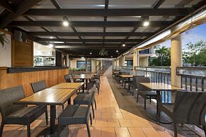 Pegasus Motor Inn and Serviced Apartments