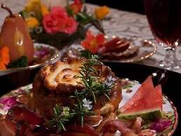 Bybee's Historic Inn