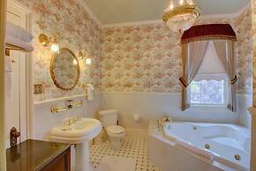 Bybee's Historic Inn