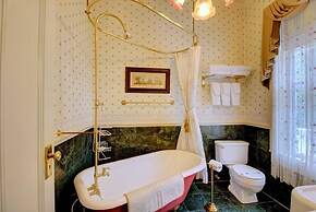 Bybee's Historic Inn