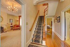 Bybee's Historic Inn