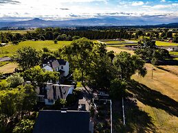Bybee's Historic Inn