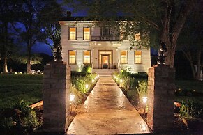 Bybee's Historic Inn