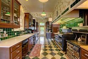 Bybee's Historic Inn