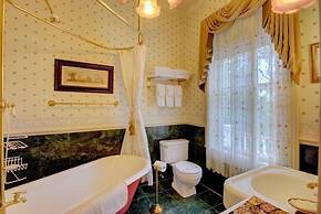 Bybee's Historic Inn