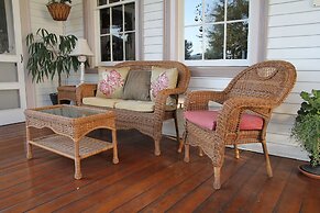 Bybee's Historic Inn