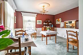 Abacot Hall Bed & Breakfast