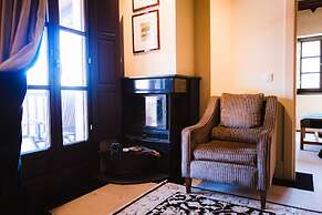 Trikolonion Country Hotel