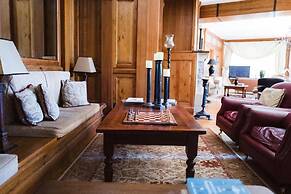 Trikolonion Country Hotel