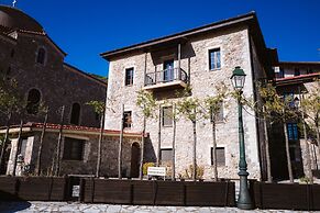 Trikolonion Country Hotel